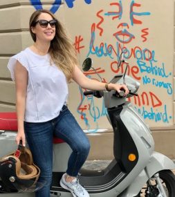 Portrait Kumpanion Jana