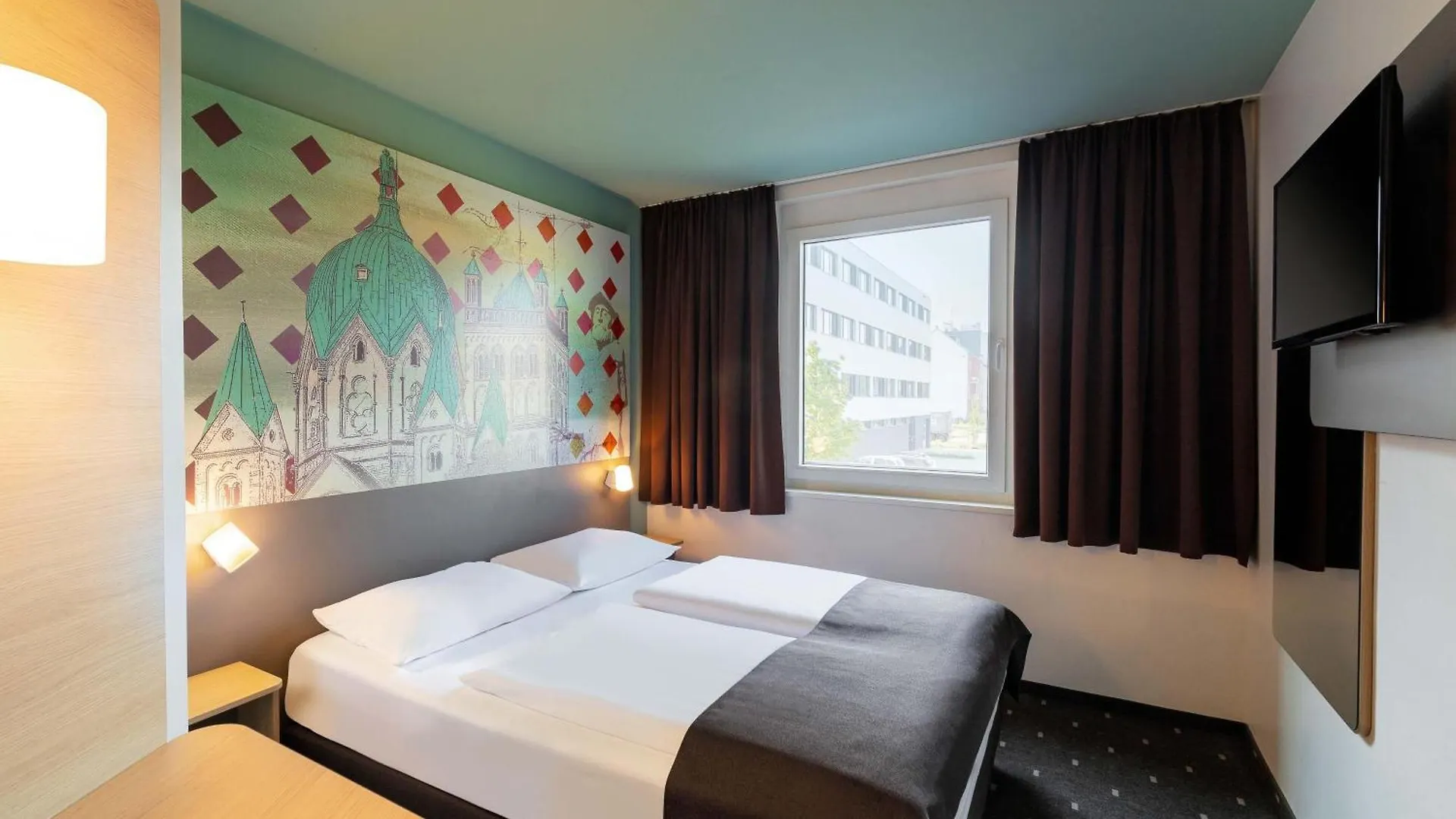 15 Flughafenhotels nahe dem Rheinpark Düsseldorf für Durchreisende