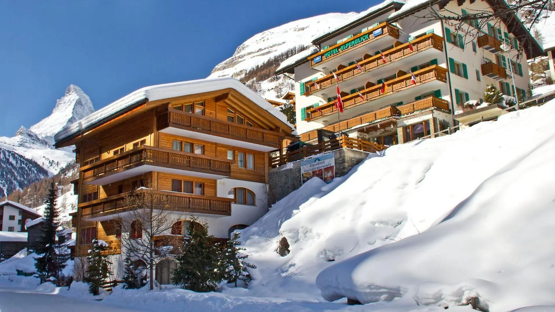 8 Resorts nahe Furi - Trockener Steg für den Skieinstieg
