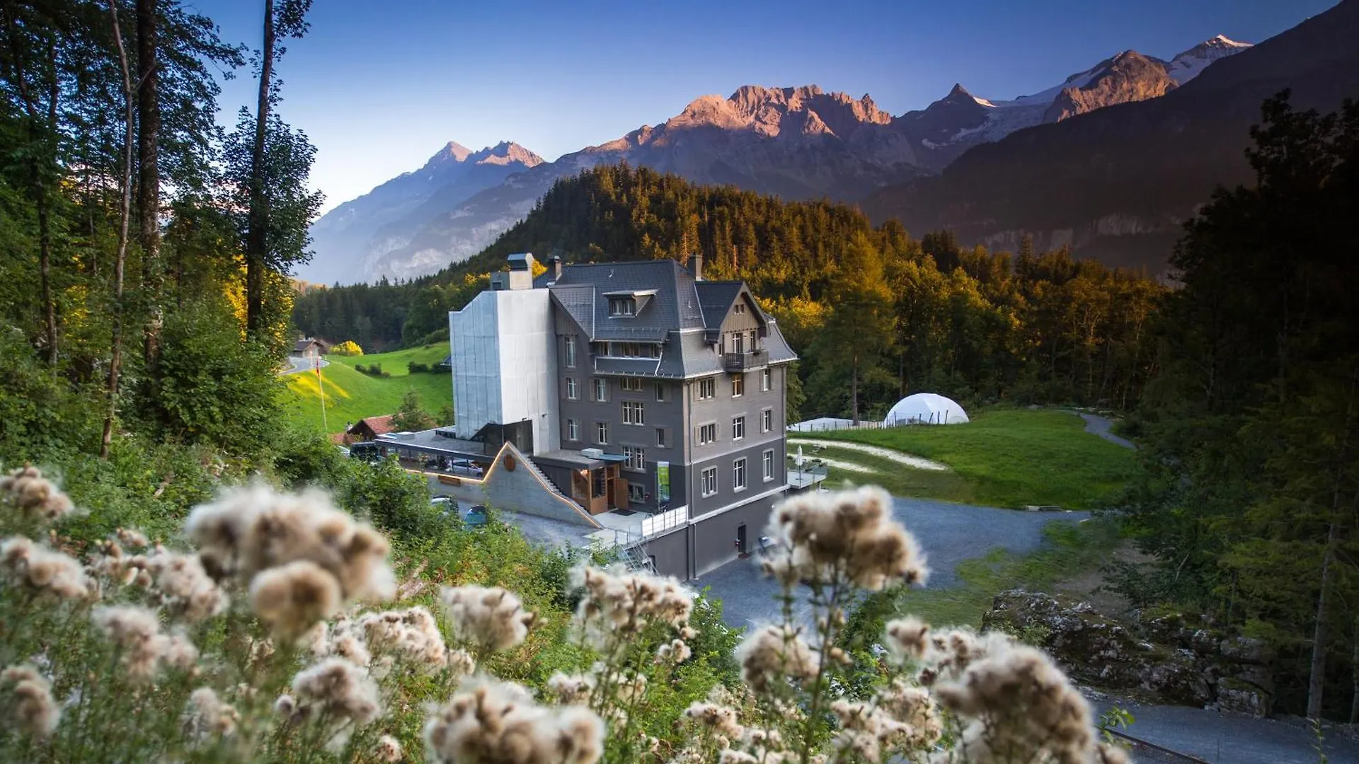 2 Zentrale Hotels nahe Mägisalp - Alpen Tower im Check