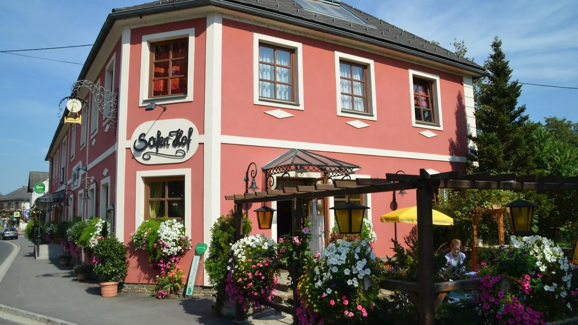 4 Zentrale Hotels nahe Gemeindeamt Hartl, die sich wirklich lohnen