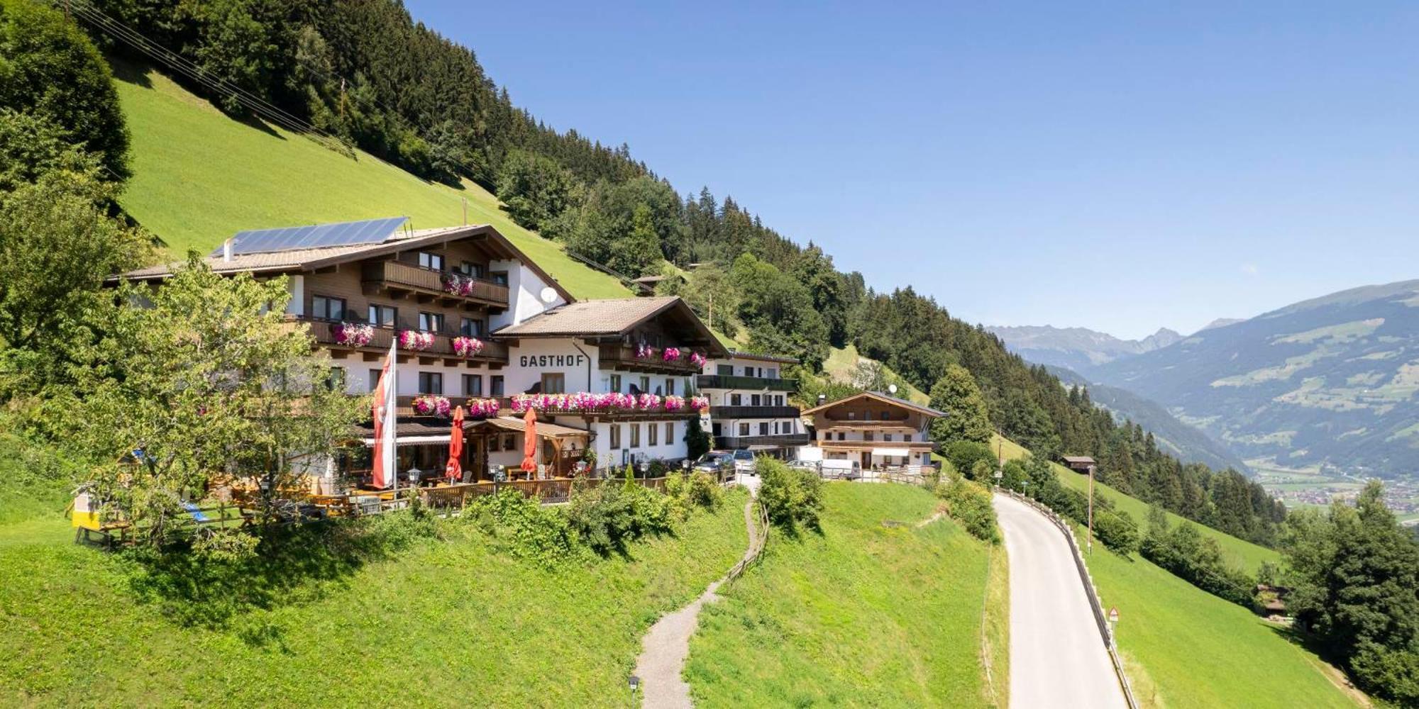 Nahe Gemeinde Hainzenberg übernachten: 5 zentrale Hotels verglichen