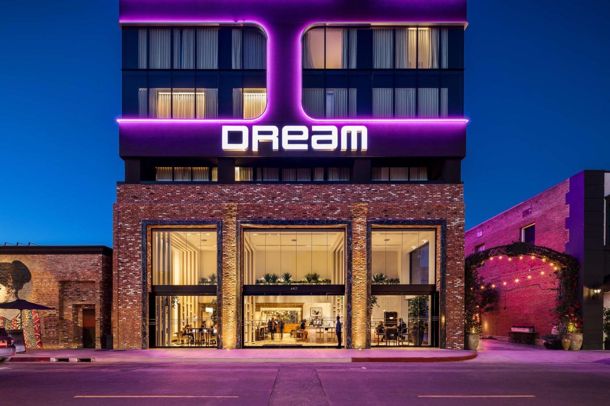 4 Zentrale Hotels nahe Wedding Plaza, die sich wirklich lohnen