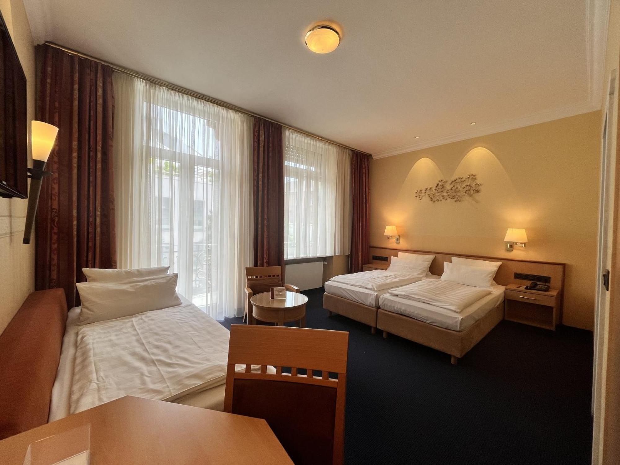 Nahe AUTOMUSEUM Dr. Carl Benz: 9 Zentrale Hotels Verglichen